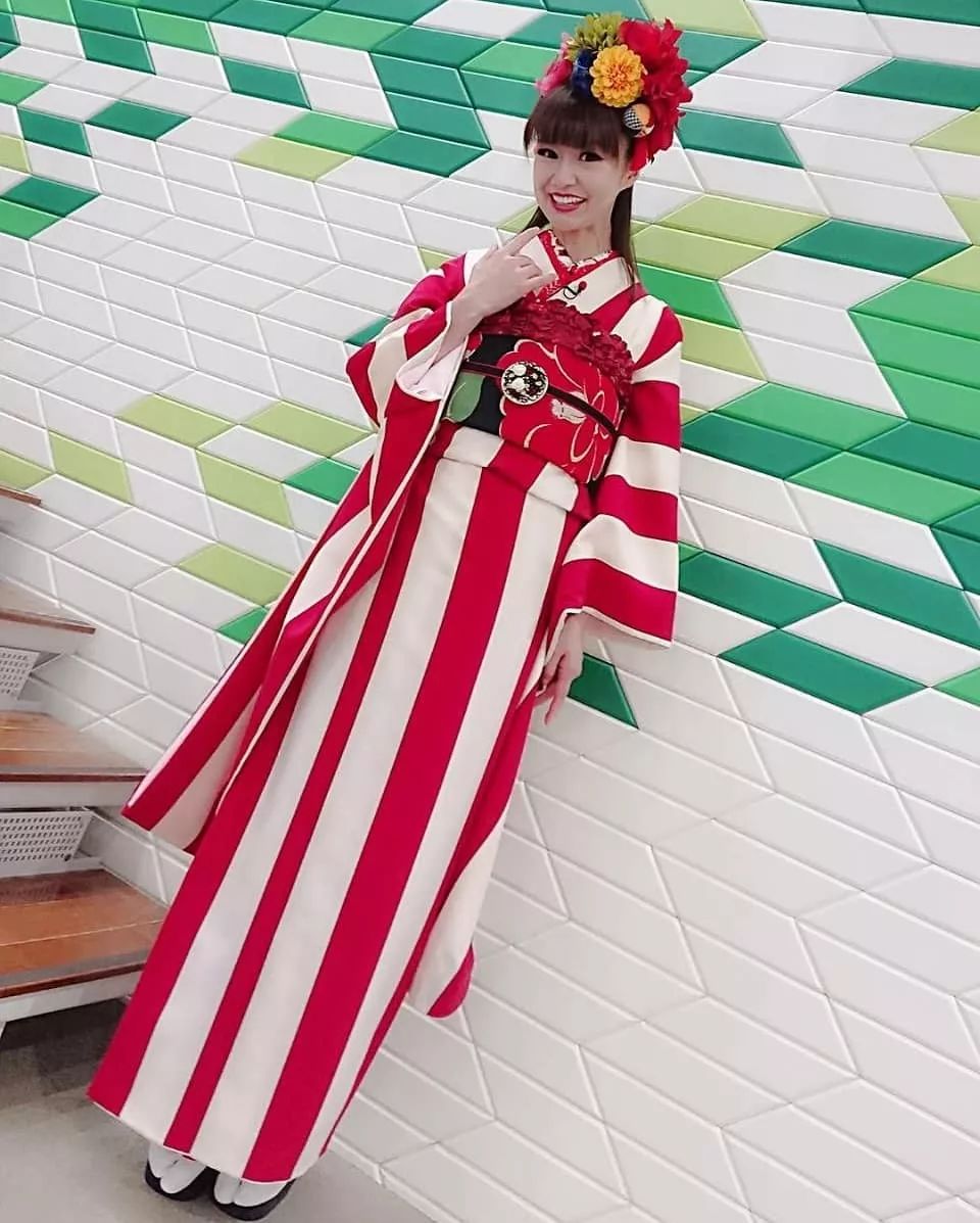 日本小姐姐被宠溺,日本小姐姐成长轨迹