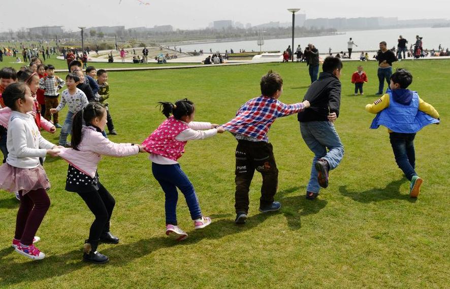 老鹰捉小鸡游戏作文350字,老鹰捉小鸡游戏的作文