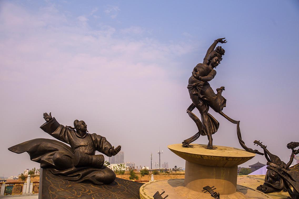 宠爱杨玉环的是哪位皇帝,宠冠后宫朕的独宠皇妃