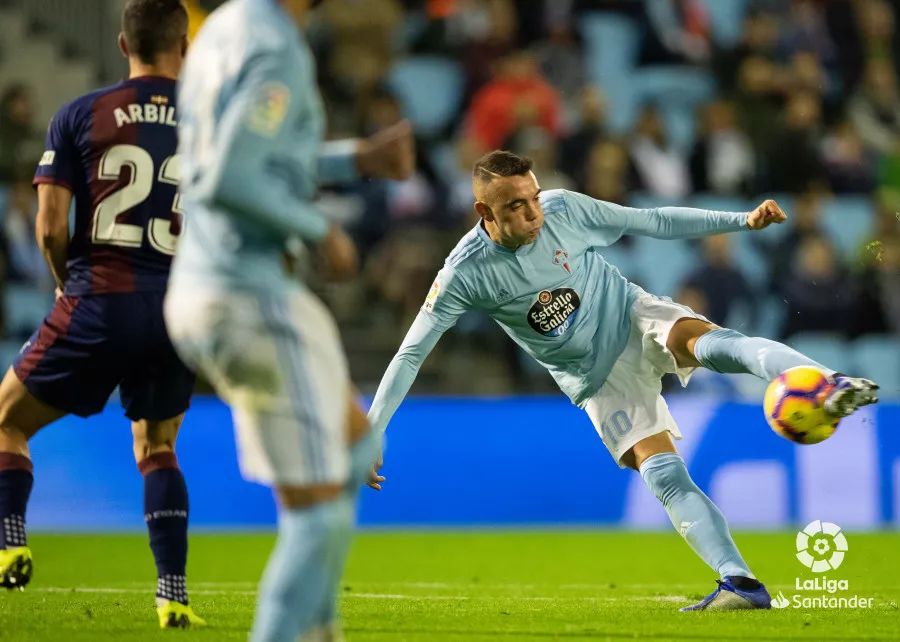 梅西穷追猛赶才反超，他们是西甲半程最佳前锋！