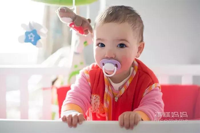 宝宝1岁半怎么戒除安抚奶嘴,使用安抚奶嘴的禁忌有哪些