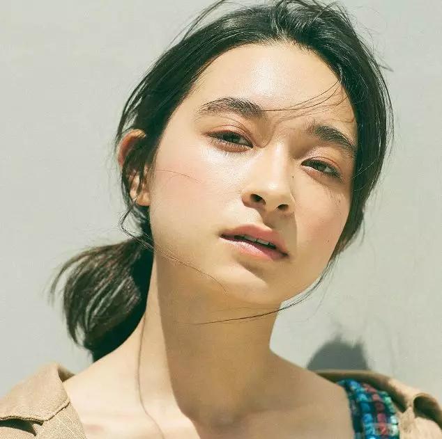 平价腮红收敛色和膨胀色的推荐,低饱和裸杏色腮红推荐