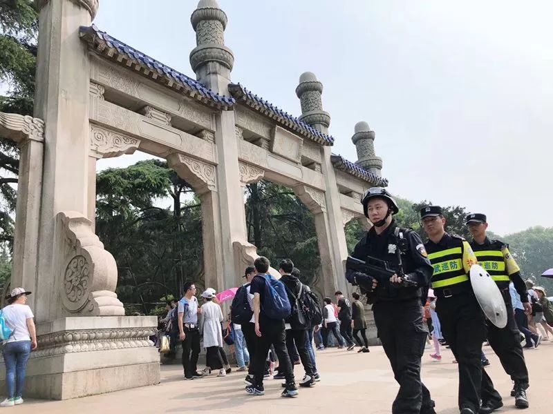 110先进评选｜走近警队中你最“熟悉”的陌生人