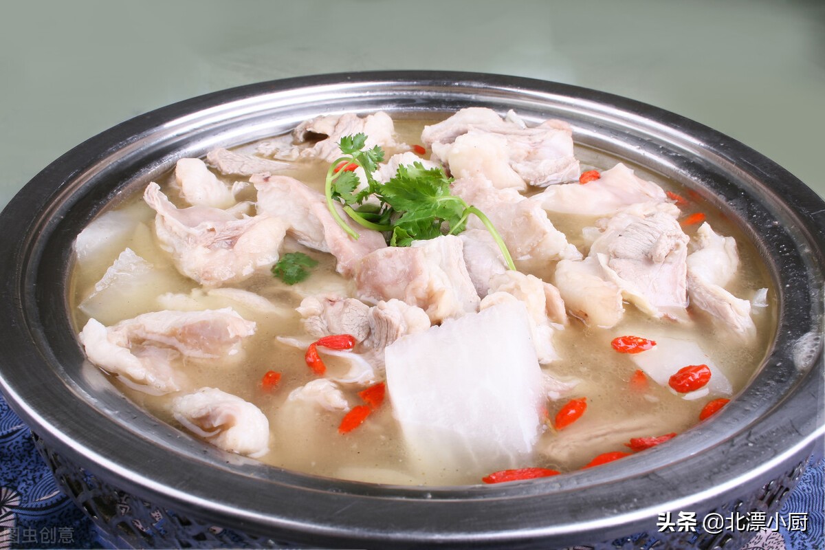 炖羊肉时牢记三不放,鲜羊肉炖羊汤的正确方法