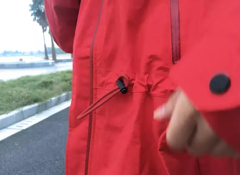 冲锋衣也要修身好看！红色才是最撩人的配色哦