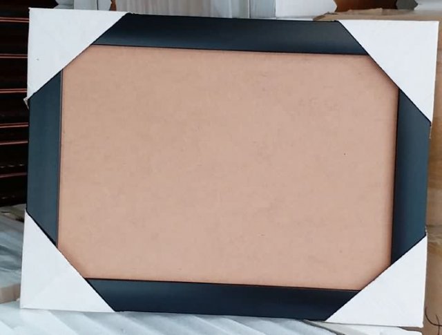 ps画框和实木画框价格,ps画框和铝合金画框该怎样选