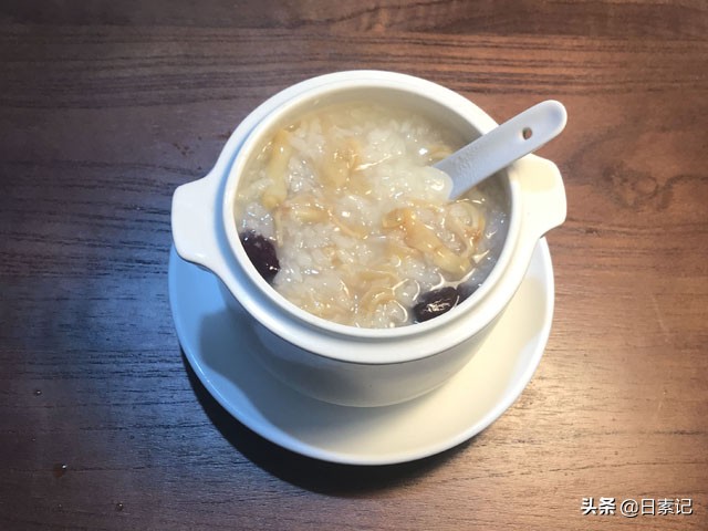 花胶的正确炖法和肉炖花胶吃法,即食花胶和自己熬汤的花胶