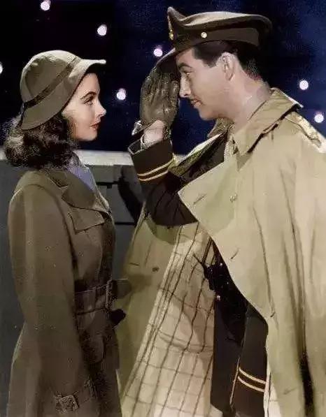 今年春天必买的外套一定是这5款,春天穿什么外套好看又时尚