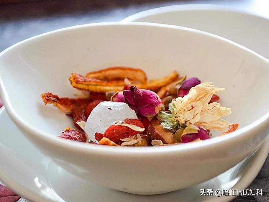 月经推迟且量少的原因及解决方法,经期提前月经量少怎样调理