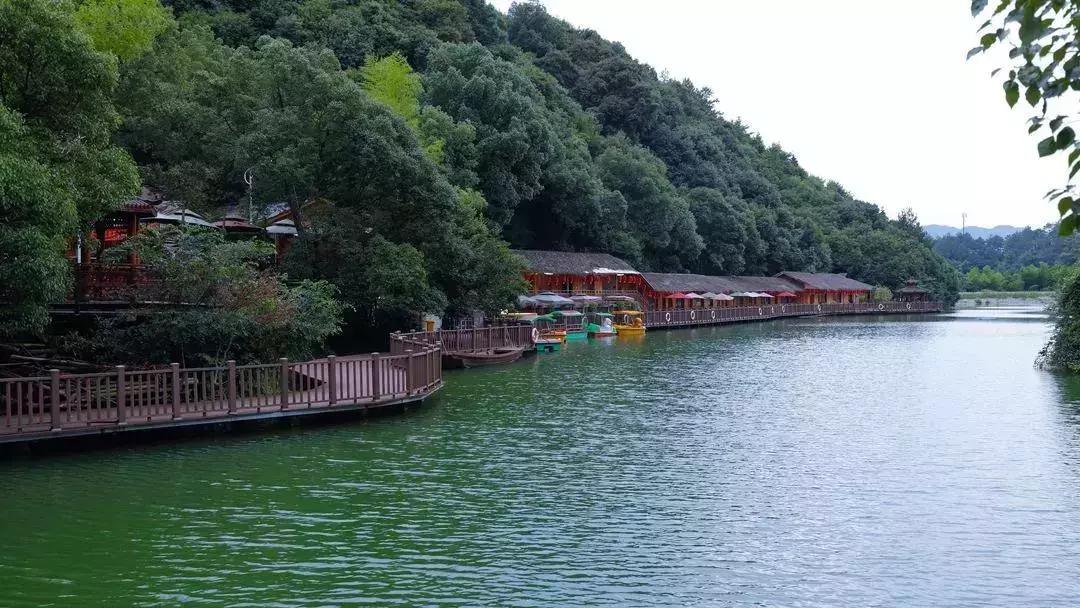 央视挖出来浙江冷门小城，小小鸭头都是世间绝味，人均100+住别墅