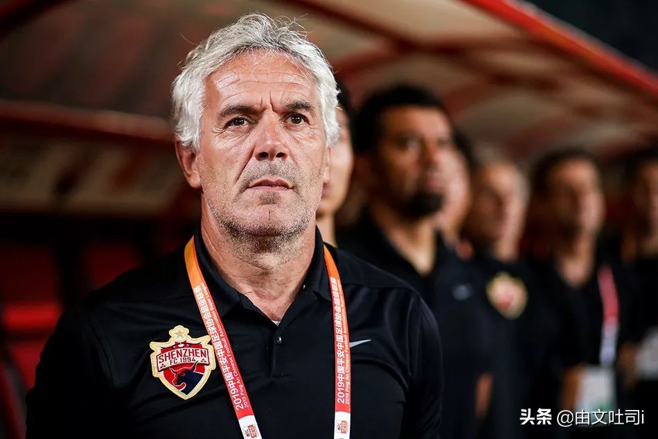 深圳足球中超,深圳足球青训多少钱