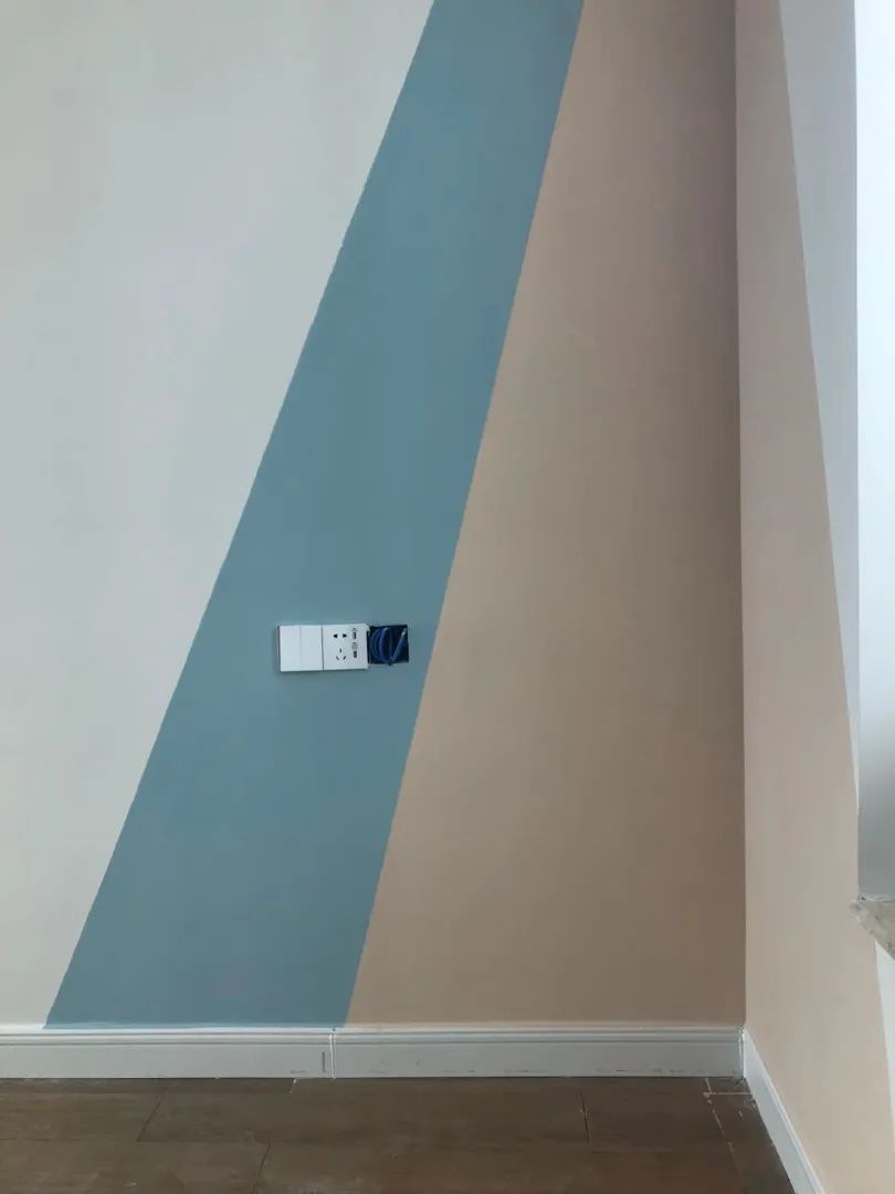 刮腻子时墙面刷什么油漆 (墙面刮腻子刷墙漆注意事项)