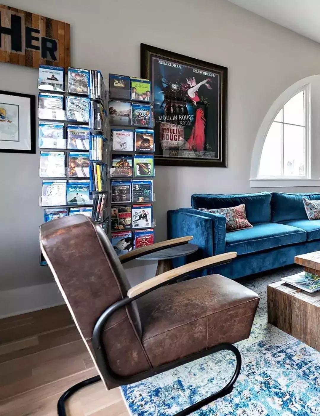 还在客厅看电视？有钱人都开始在家造影院了，全是黑科技