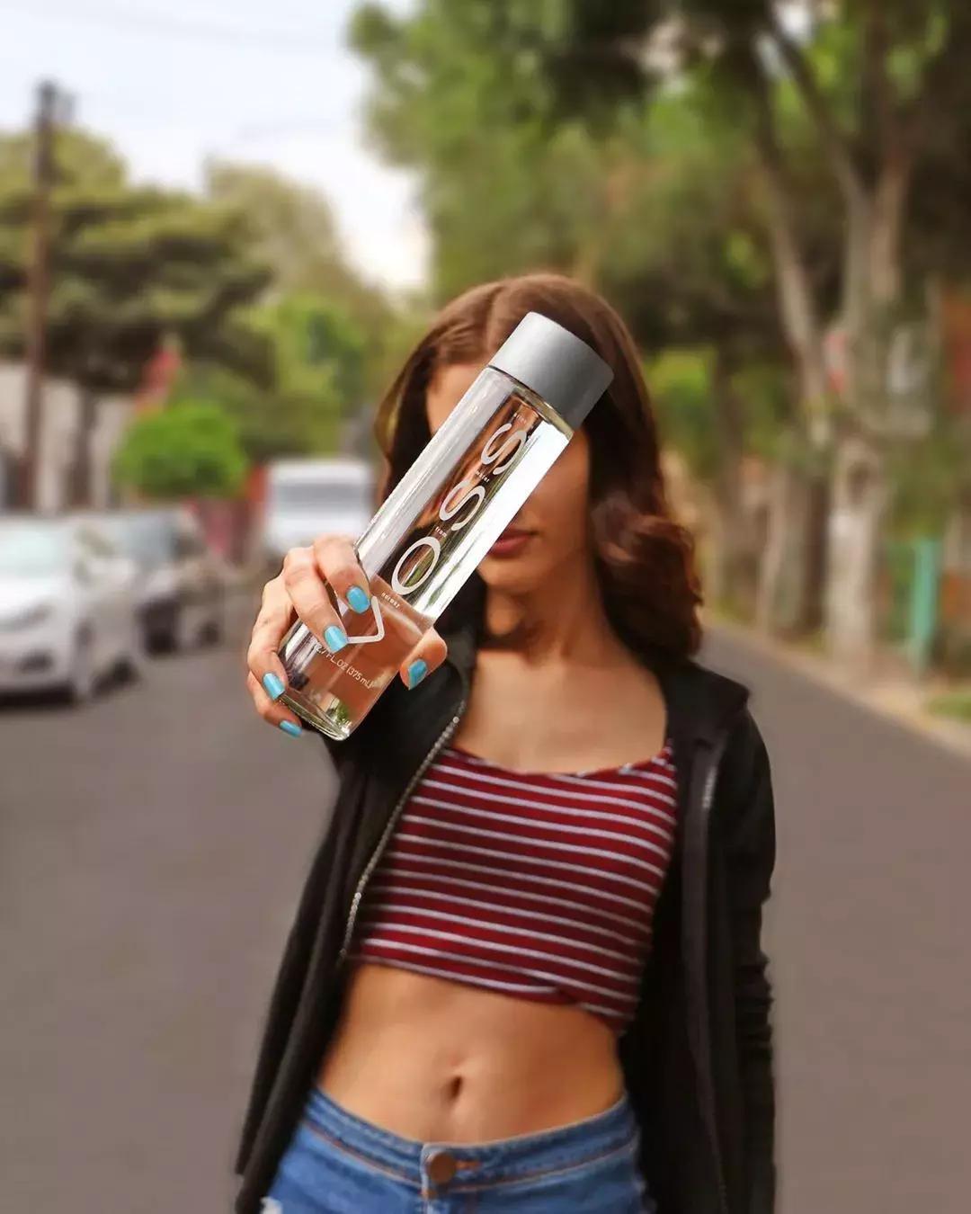 高端矿泉水对比纯净水哪家好,真正的高端矿泉水