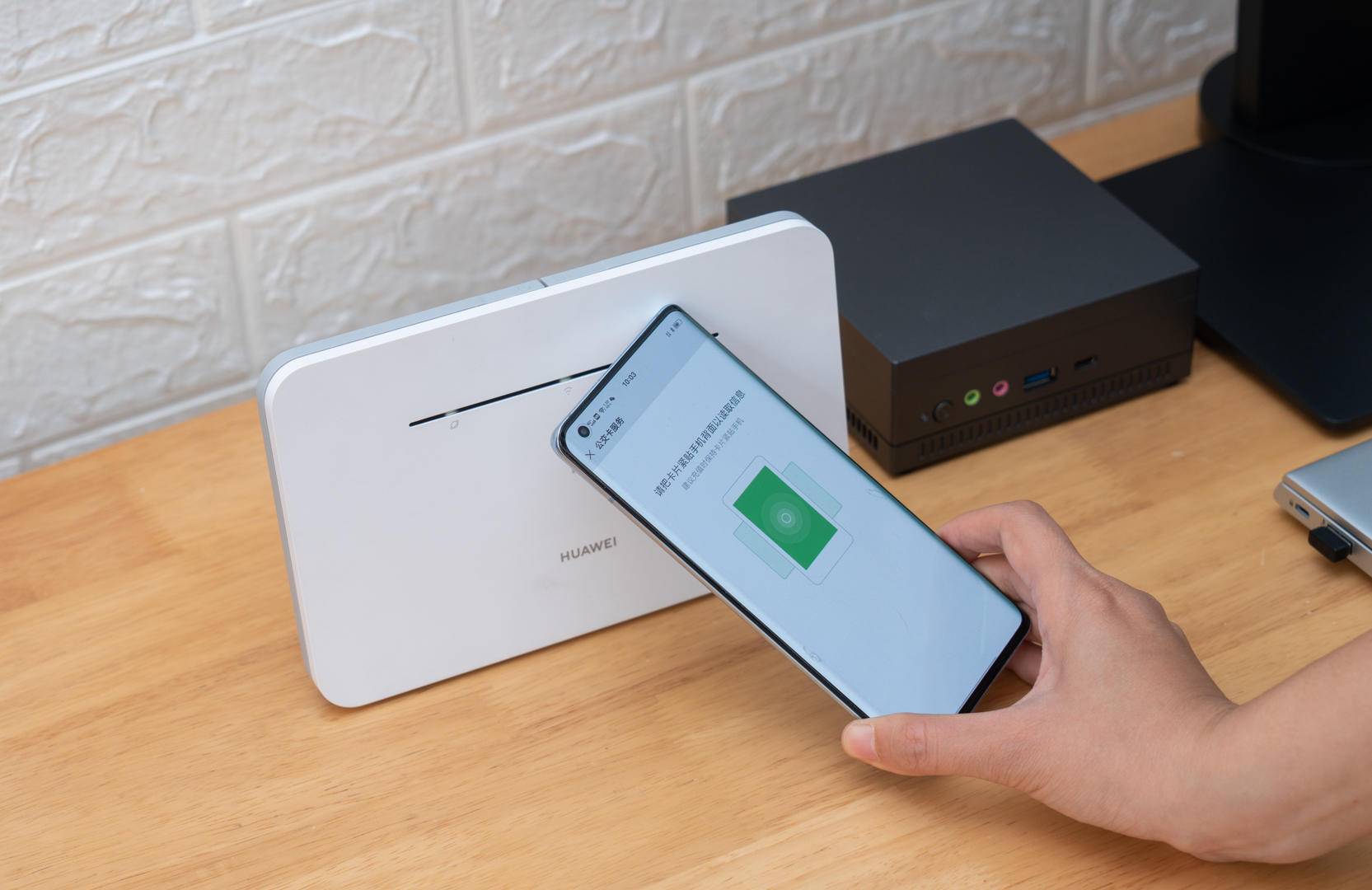 华为提高移动4g网速,华为移动路由器消耗手机流量