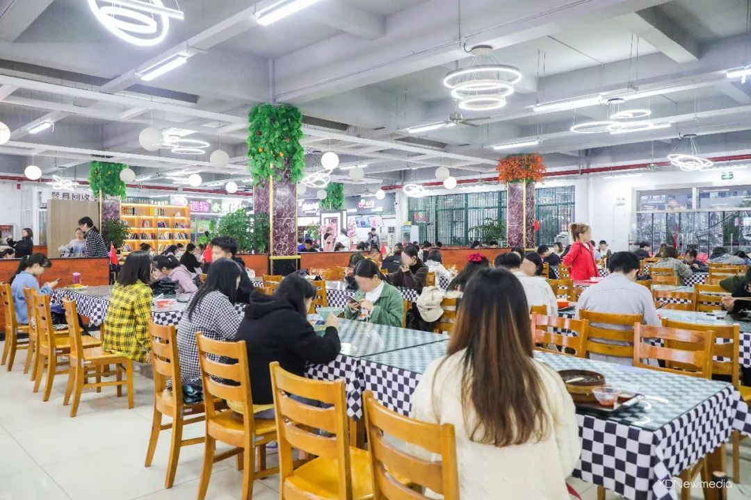 不去吃湖经食堂，一定后悔