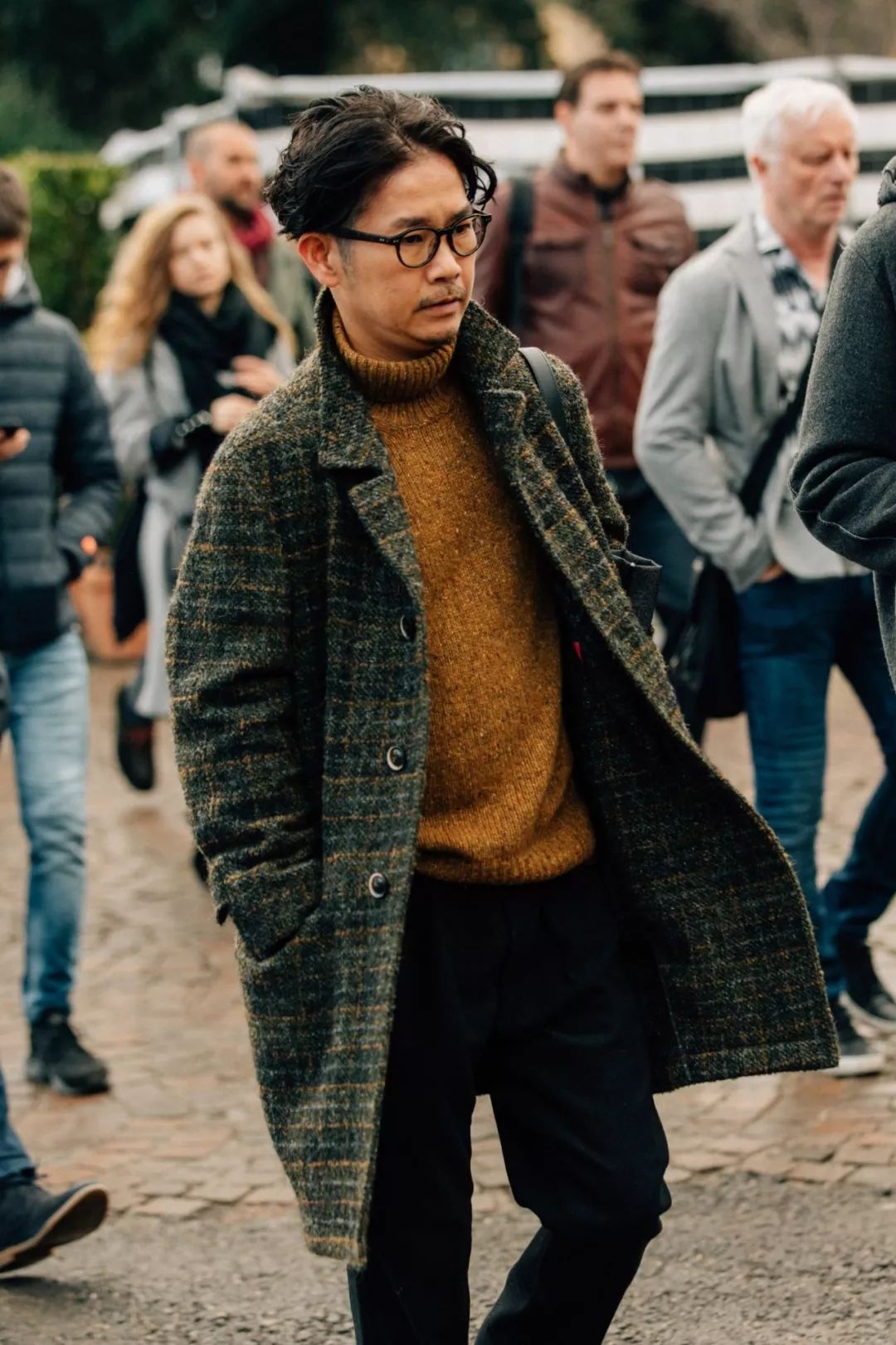 大方得体的穿搭重要性,女生要风度不要温度秋天穿搭