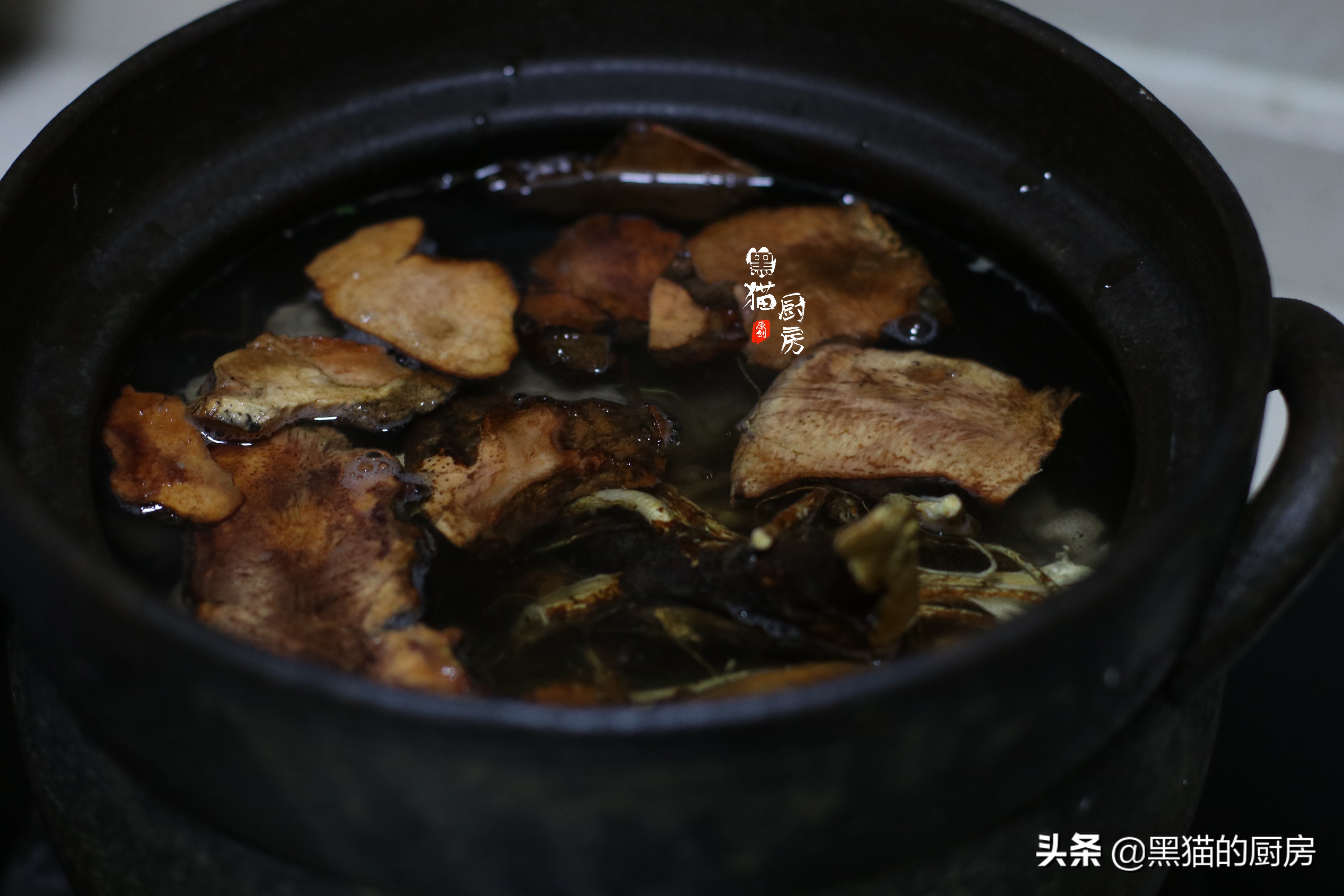 湿热天气一定要喝的这碗汤,炎炎夏日少不了一碗祛湿汤