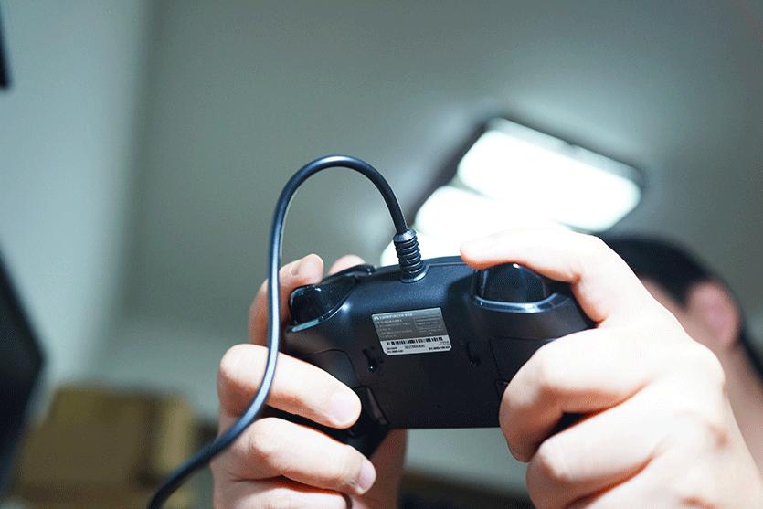 能调节灵敏度的游戏,手柄北通阿修罗3s的缺点