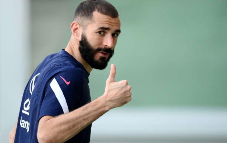 前锋本泽马初心不变，继续追逐从小的梦想，足球界的“金球奖”