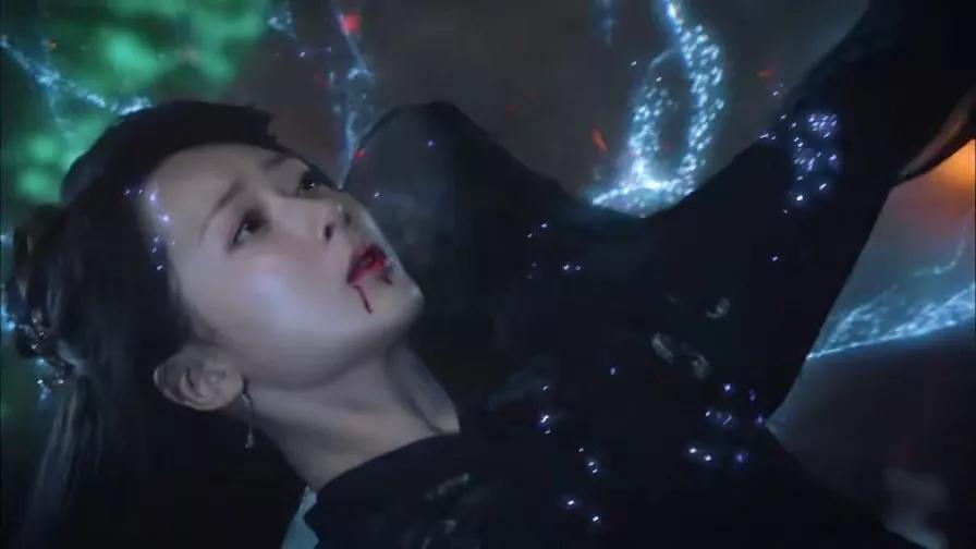 影视剧里吐血用的血是什么,影视剧被剑刺中腹部会吐血吗