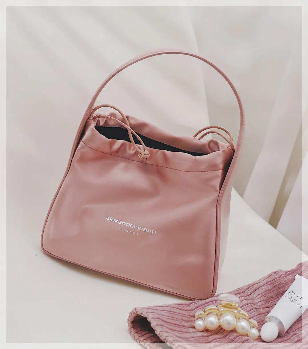 100元左右最好看的小众包,百元小众包却拥有千元质感