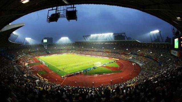 世界足坛罕见！札幌体育城足球和棒球通用，瞬间更换科技感十足