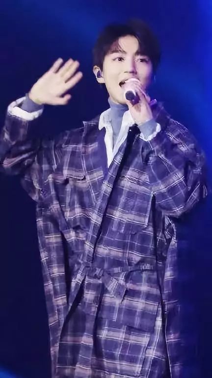 被疯狂吐槽的直男格纹，居然也有今天