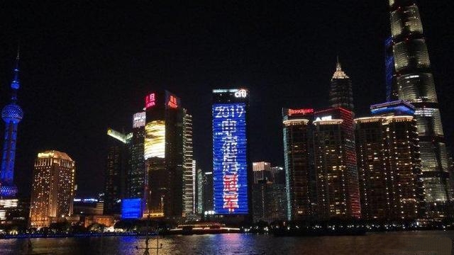 是激情退却，还是蓄势待发？期待外滩再次为这支球队亮灯