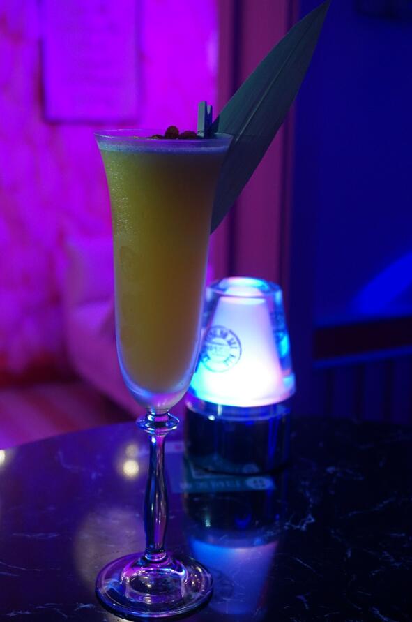 粉色羽毛、星空灯、透明泡泡，没错，一起来好久不见约听歌啊