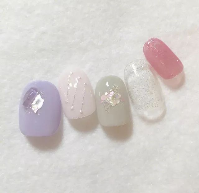 粉嫩渐变果冻唇,无美颜无滤镜的果冻甲