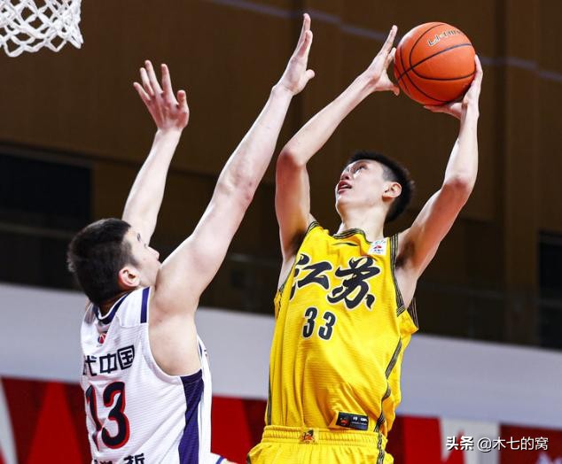 李楠是什么人,李楠是他爸亲生的吗