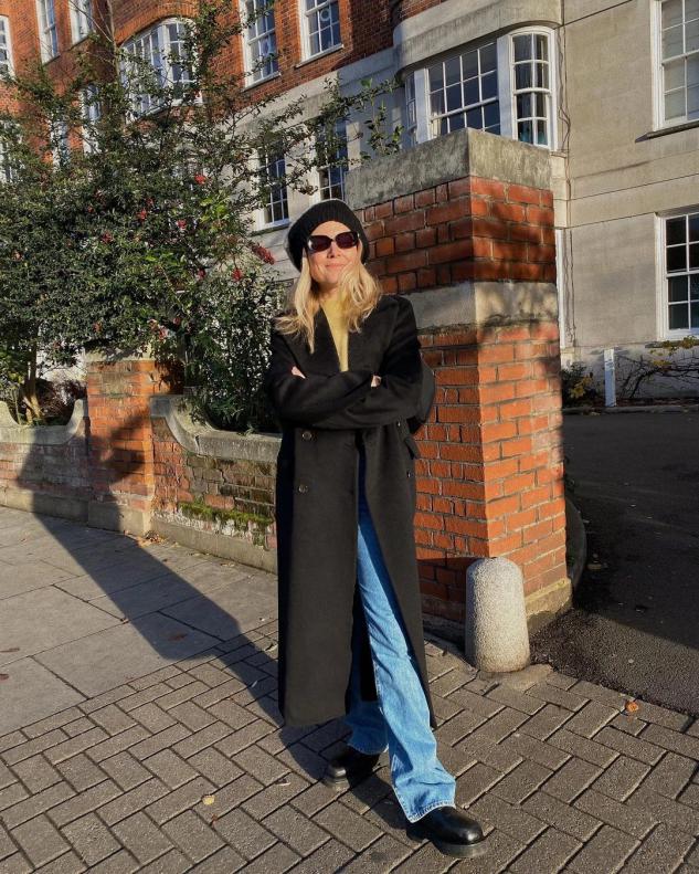 女人的衣服无需买太多,女人所有的衣服