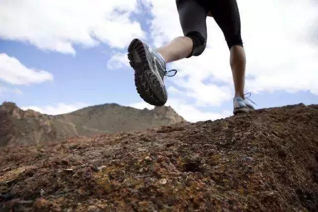 如何提高爬坡速度,跑坡的技巧