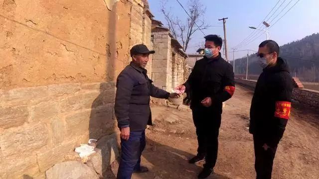 把新冠拍成电影,把疫情拍成一部剧