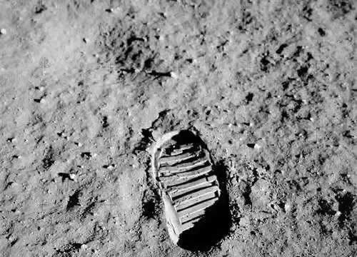 史上最黑材料，重返月球，未来计算机——证明世界在变好的5件事