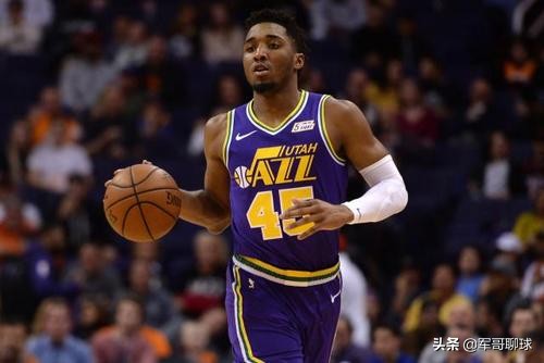 多诺万米切尔中距离,多诺万米切尔最强一战