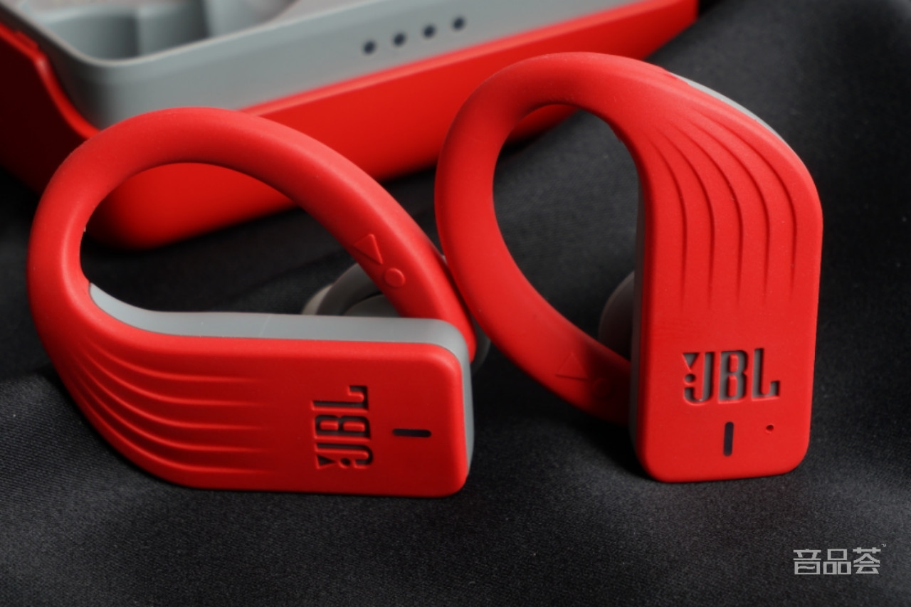 蓝牙耳机黑科技高音质华为,jbltune120tws蓝牙耳机测评