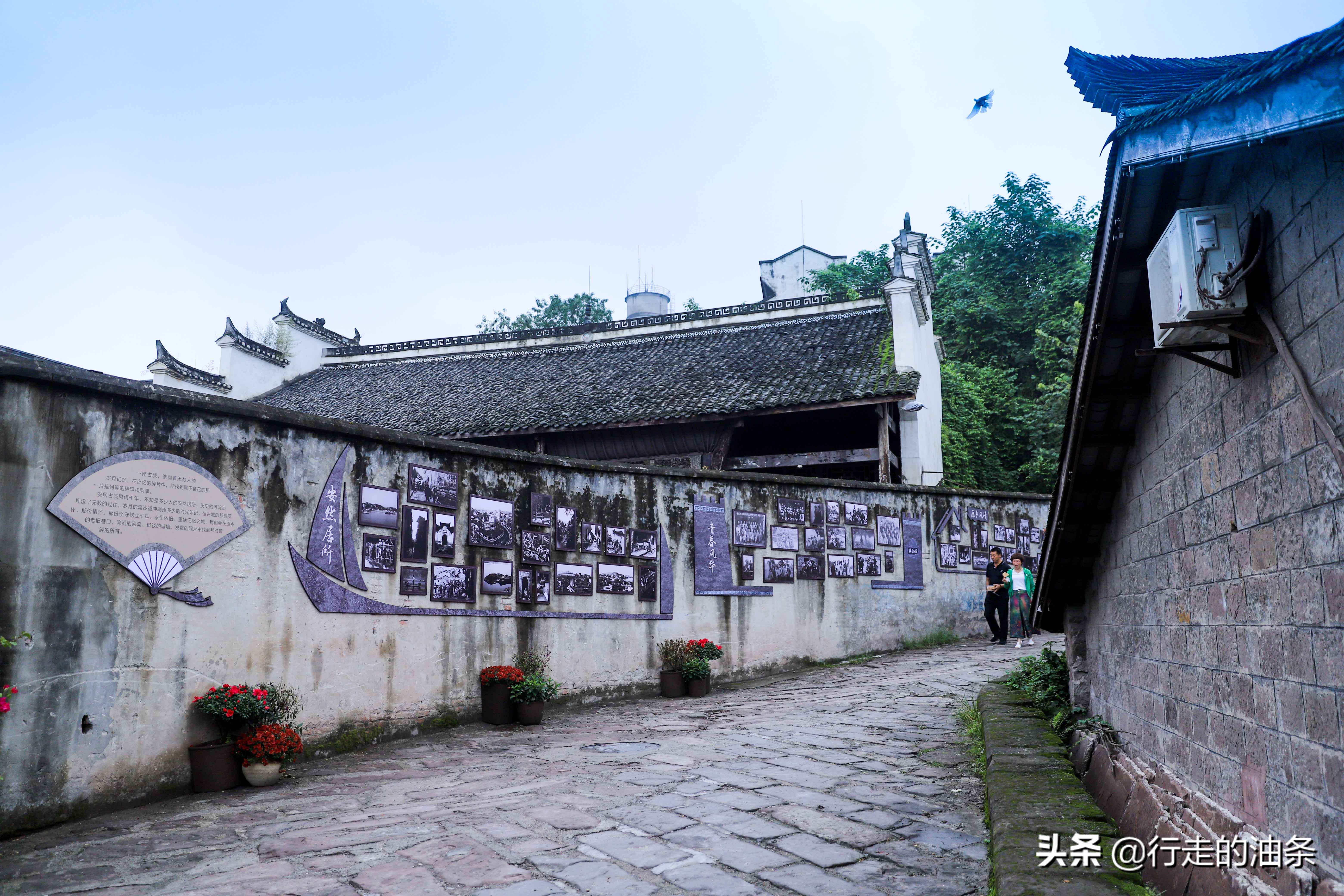 重庆旅游打卡老街磁器口,重庆自驾凤凰古城游记