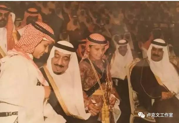 黑凤凰萨勒曼卢克文,黑凤凰小萨勒曼传中