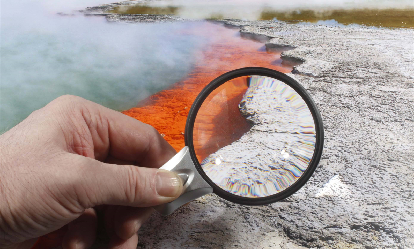 游戏里的物理外挂最致命,和平精英开物理外挂会被封号吗