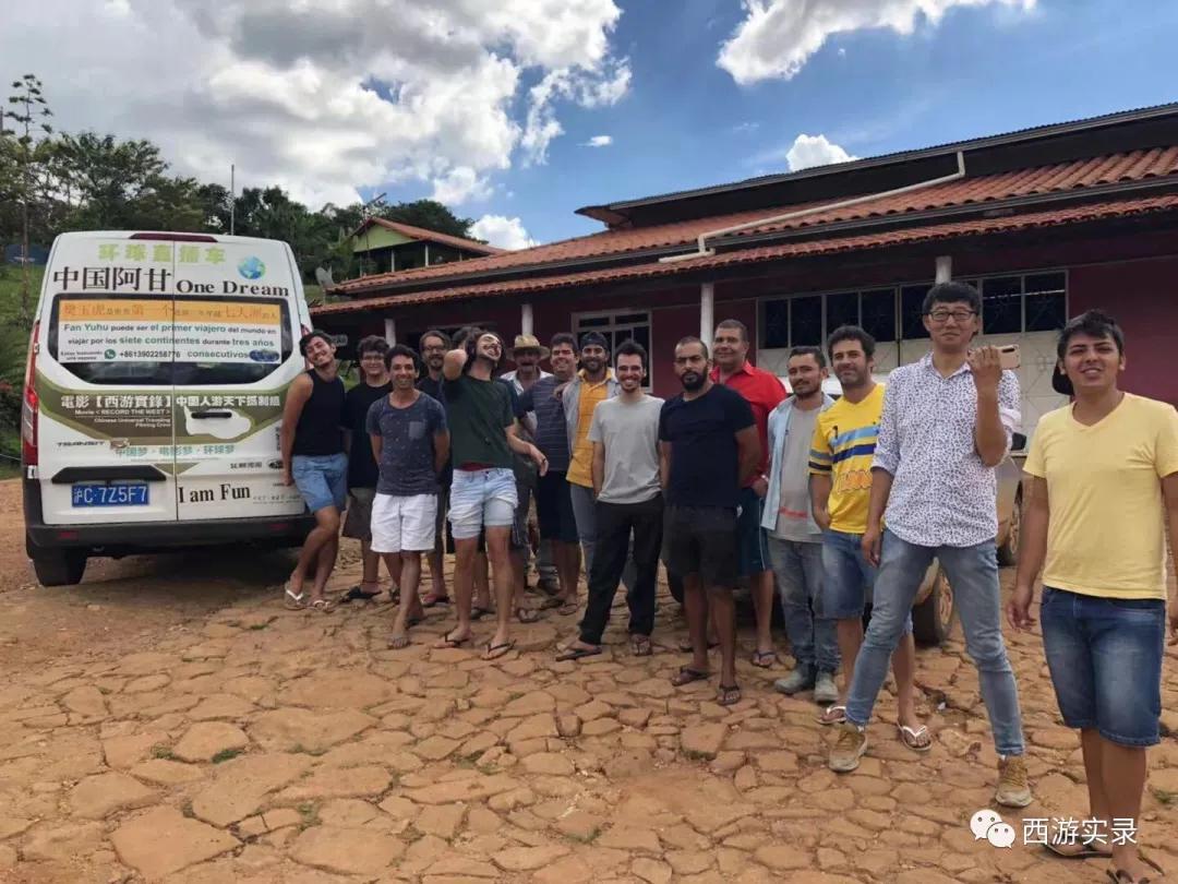 你不会中文怎么交流,跟巴西人学葡语