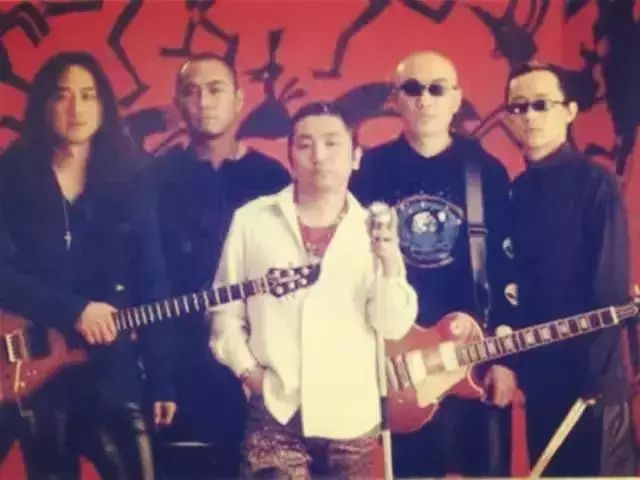 吴彤唱好春光众人反应,吴彤重录好春光