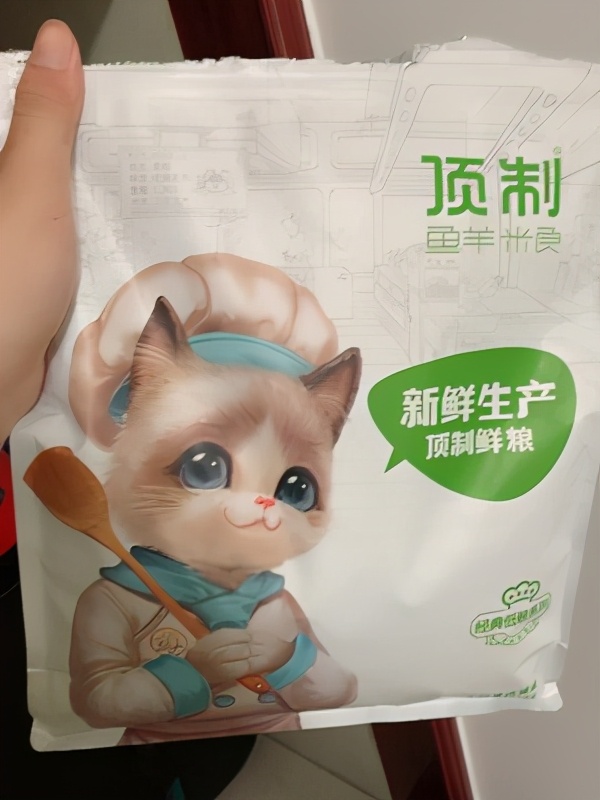 纯福幼猫粮和wowo幼猫粮哪个好,幼猫粮推荐性价比高排行榜第一名