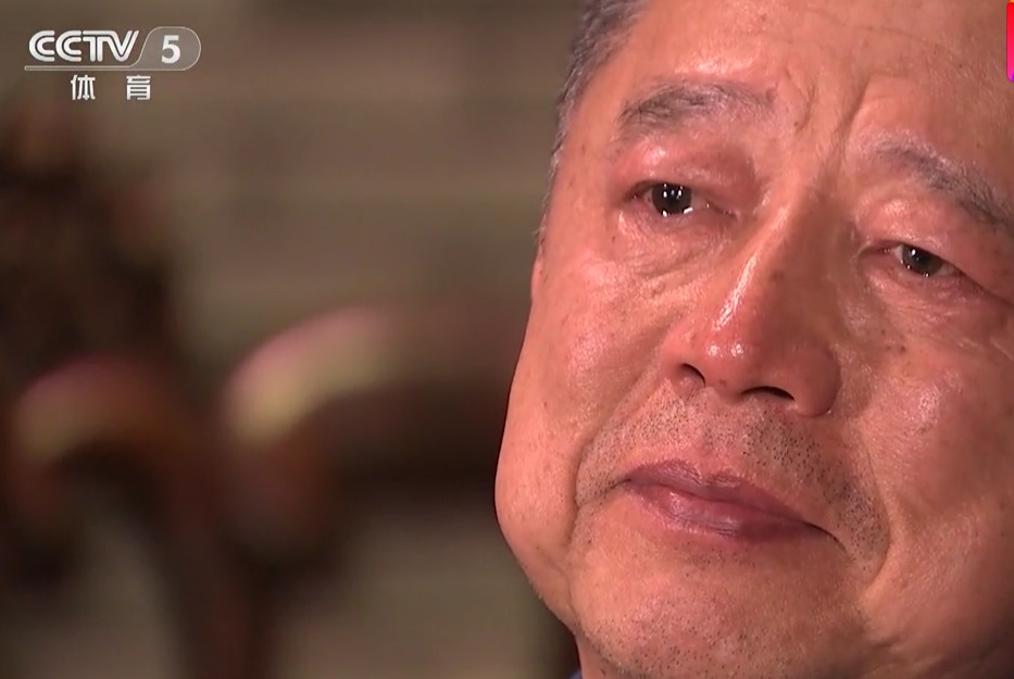 质疑谁？被河南建业抛弃不满，徐亮为王宝山喊冤送“助攻”