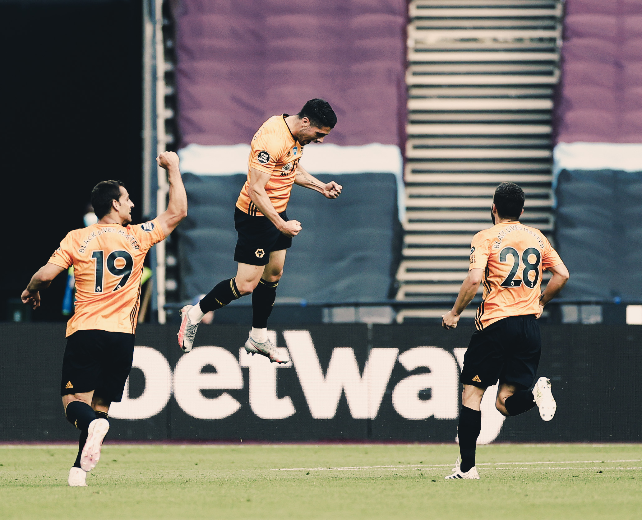 穆帅带领曼联的最后一战,凌晨3:00热刺vs布莱顿