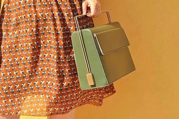 这款包包时尚又实用你还在等什么,今年最好看的小包包