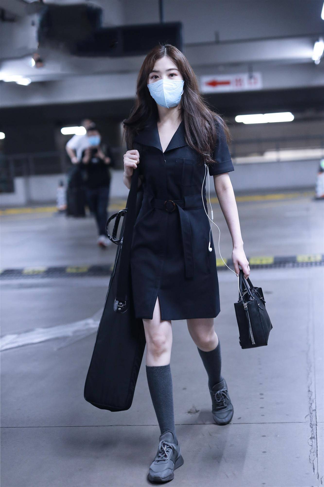 短裙穿什么袜子显腿好看,160120斤微胖女生短裙怎么配袜子