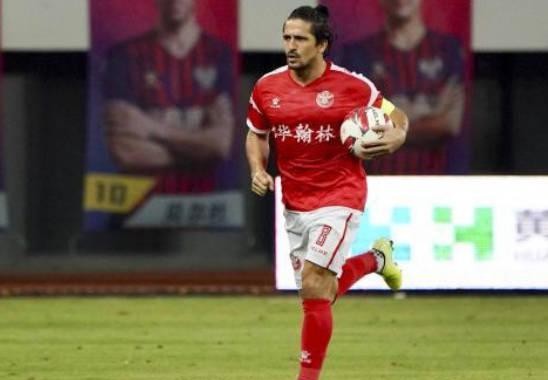 洛国富入选国足视频,洛国富为什么要去踢中甲