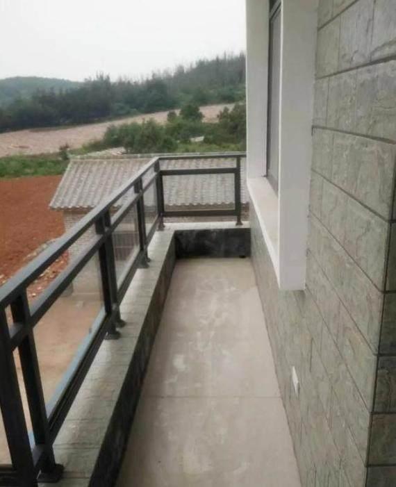 同学老家的别墅视频,同学老家的别墅婚房